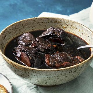 Pepperpot with homemade bread
